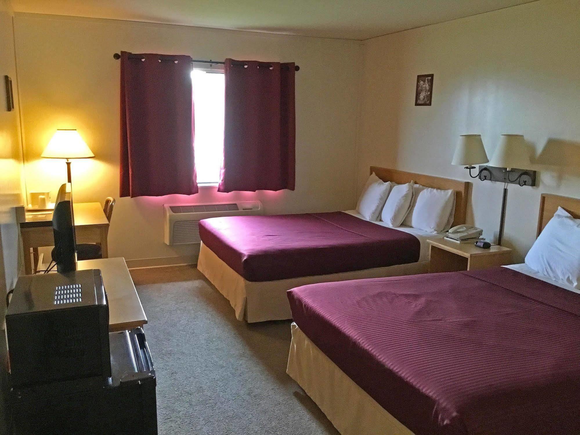 Simple Rewards Inn Shelbina Exterior foto